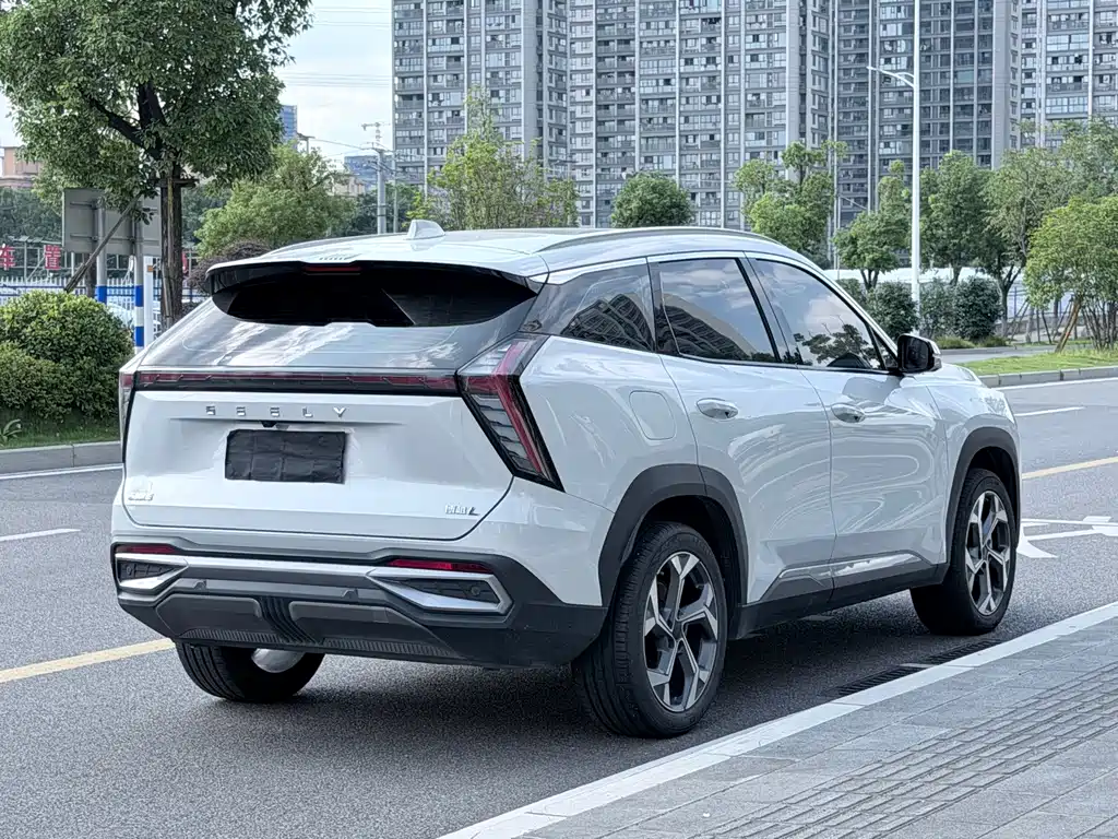 Geely Boyue L — миниатюра 15