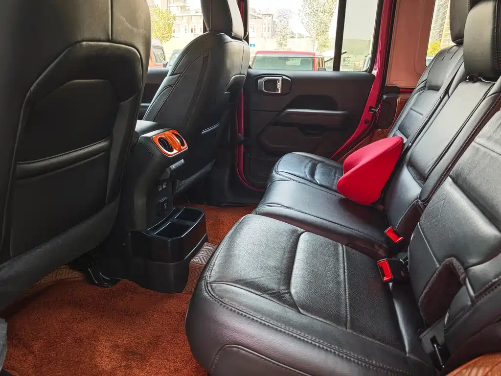 Jeep Wrangler — миниатюра 13