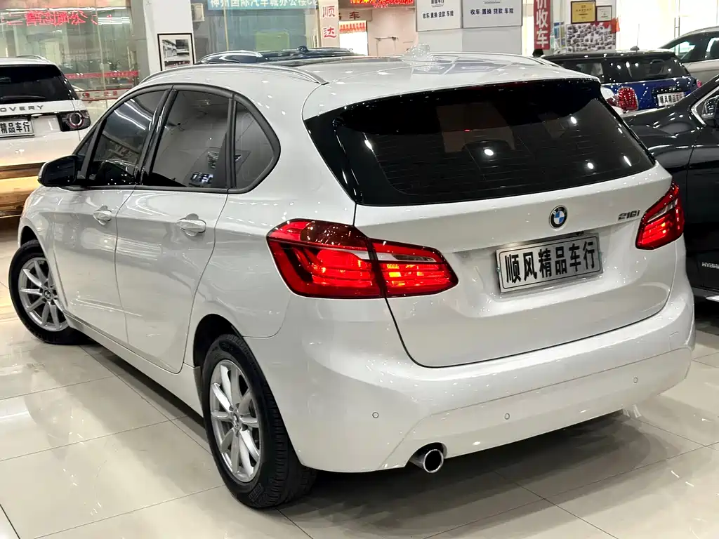 BMW 2 Series Active Tourer — миниатюра 3