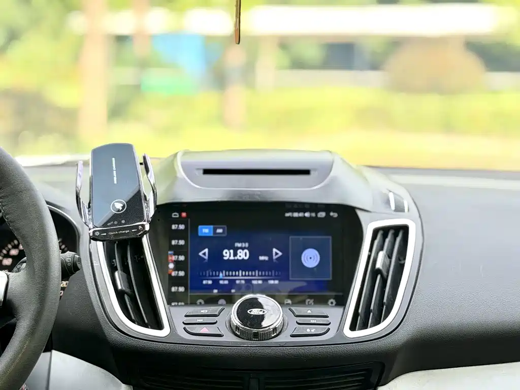 Ford Kuga — миниатюра 12