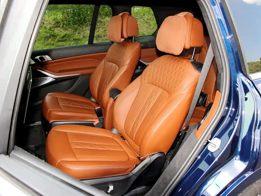BMW X7 M60i — миниатюра 8