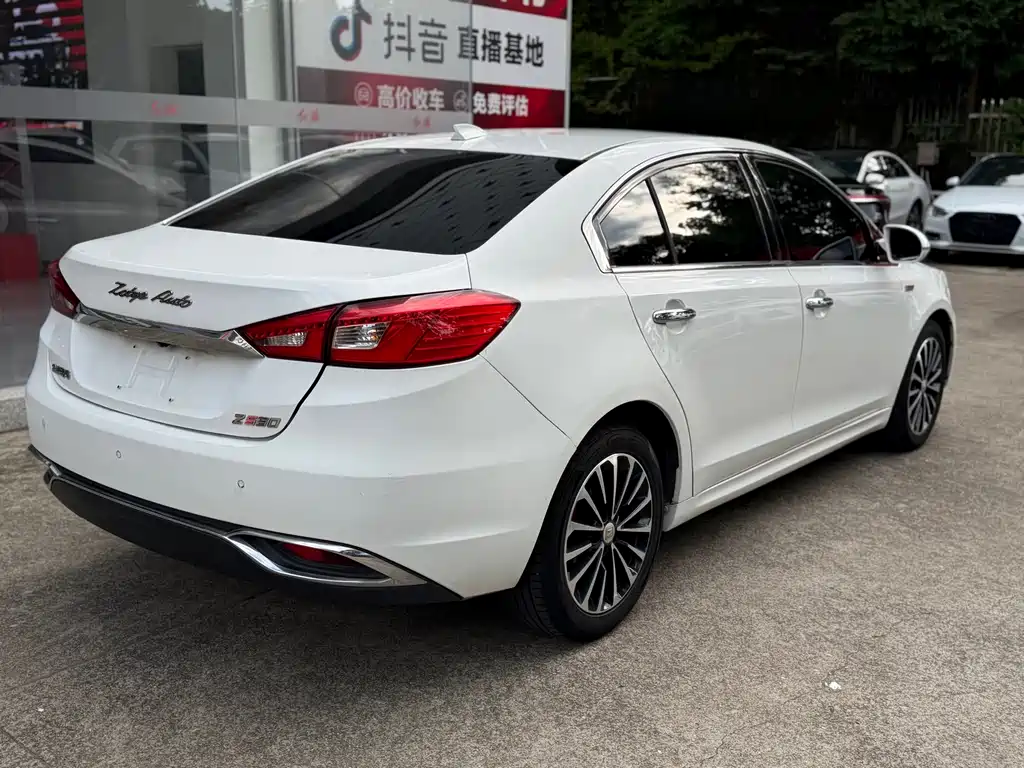 Zotye 众泰Z560 — миниатюра 3