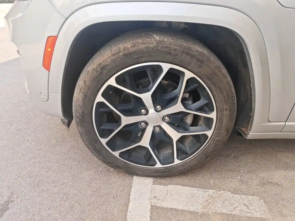 Jeep Grand Cherokee 4xe (Import) — миниатюра 23