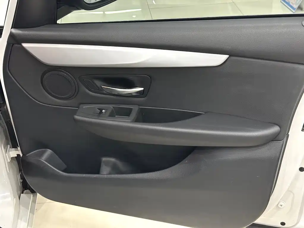 BMW 2 Series Gran Tourer — миниатюра 9