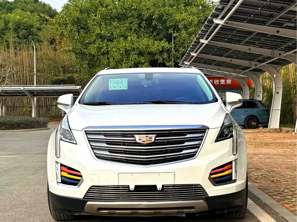 CADILLAC XT5