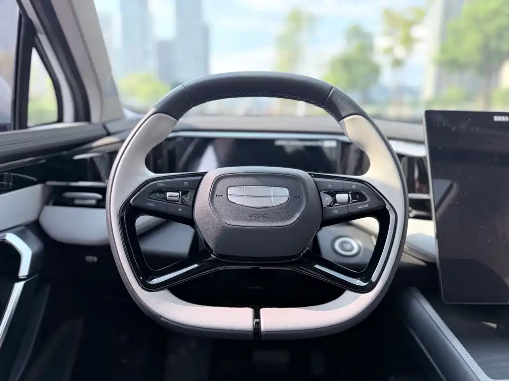 Geely Boyue L — миниатюра 5