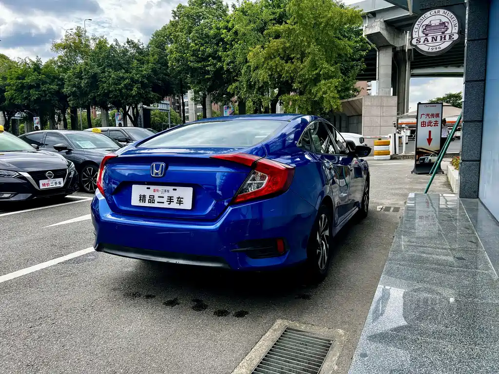 Honda Civic — миниатюра 4