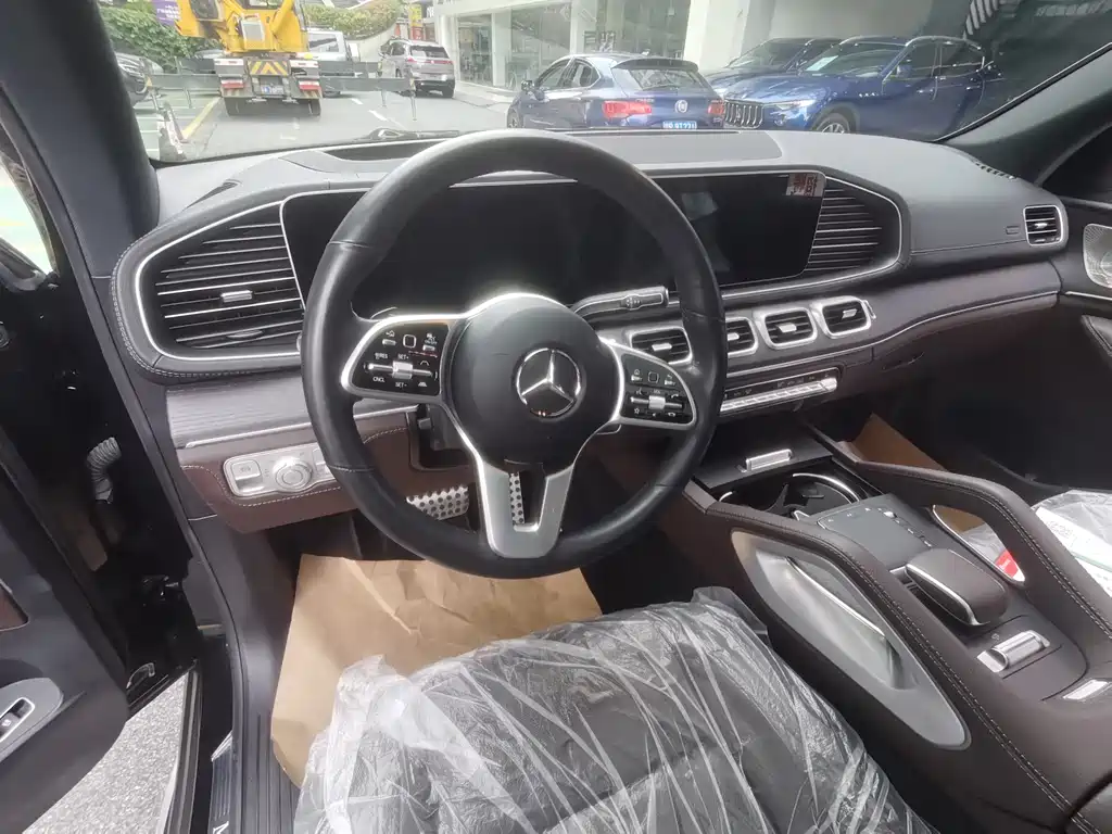 Mercedes-Benz GLS — миниатюра 14