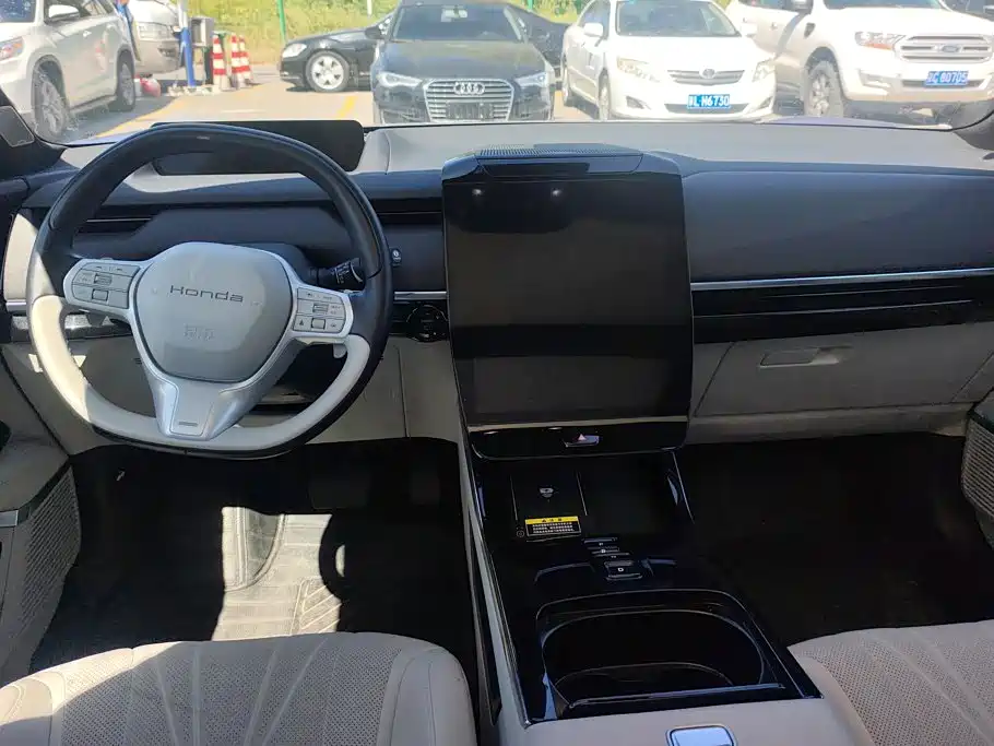 Honda P7 — миниатюра 12