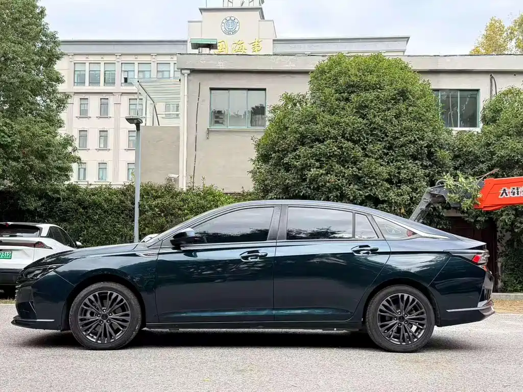 Dongfeng Aeolus Yixuan Max MAX 2021 1.5T
