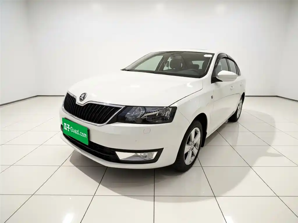 Skoda Rapid Spaceback 2015