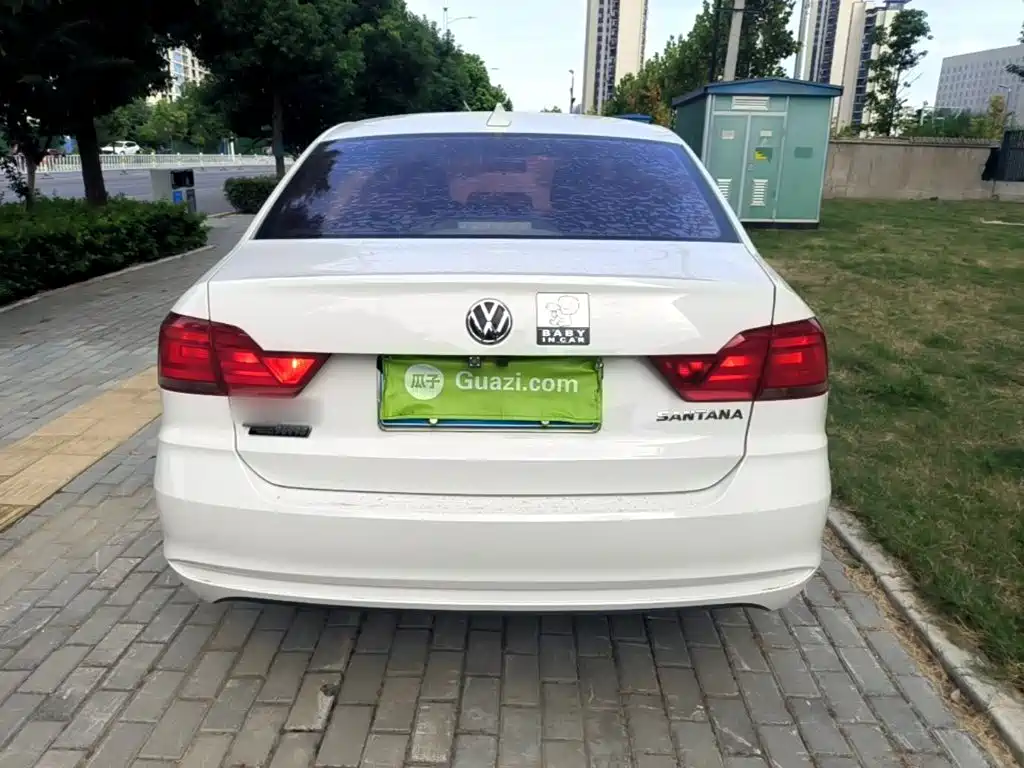 Volkswagen Santana — миниатюра 6