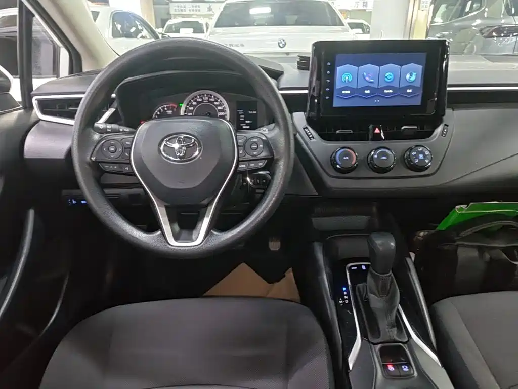 Toyota Corolla — миниатюра 13
