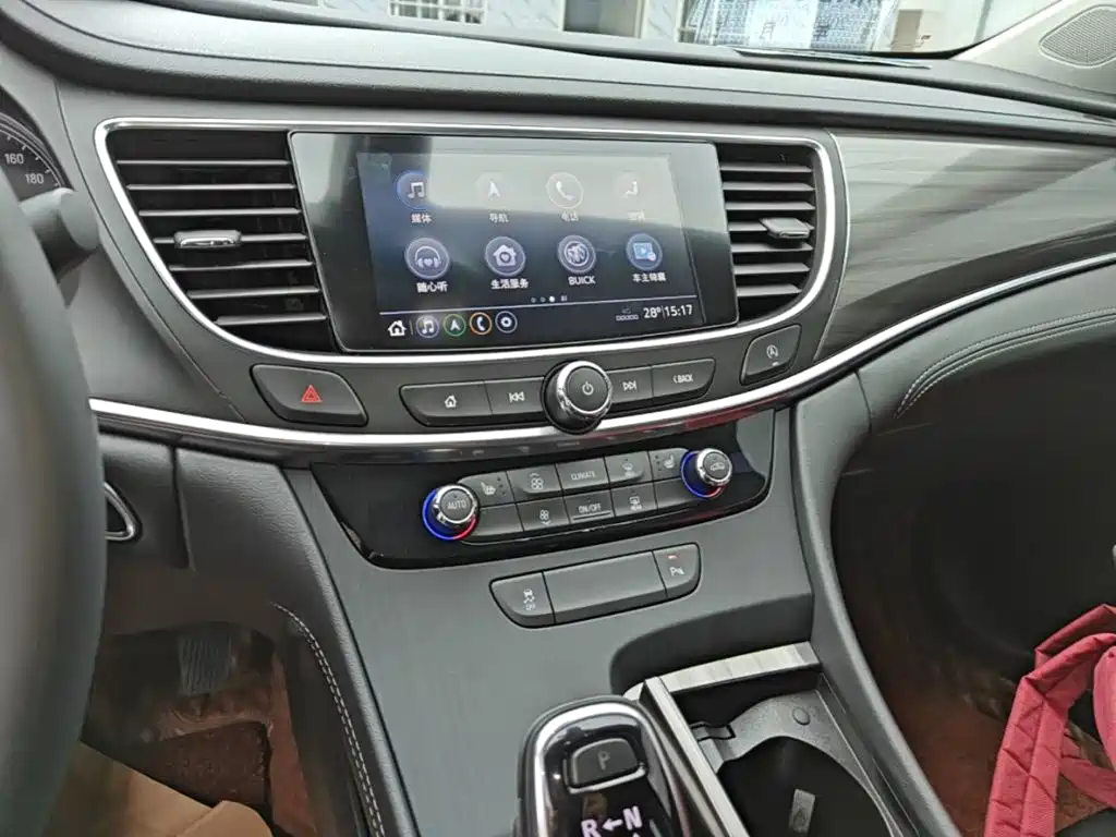 Buick LaCrosse — миниатюра 13