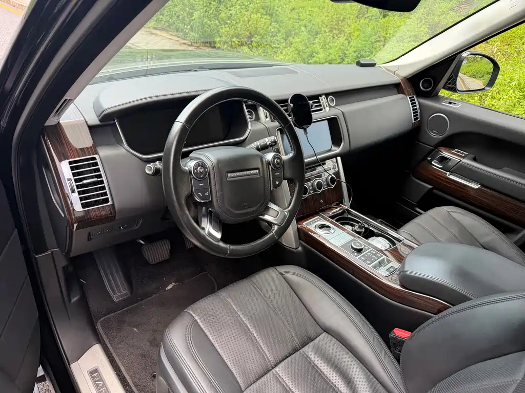 Land Rover Range Rover — миниатюра 7