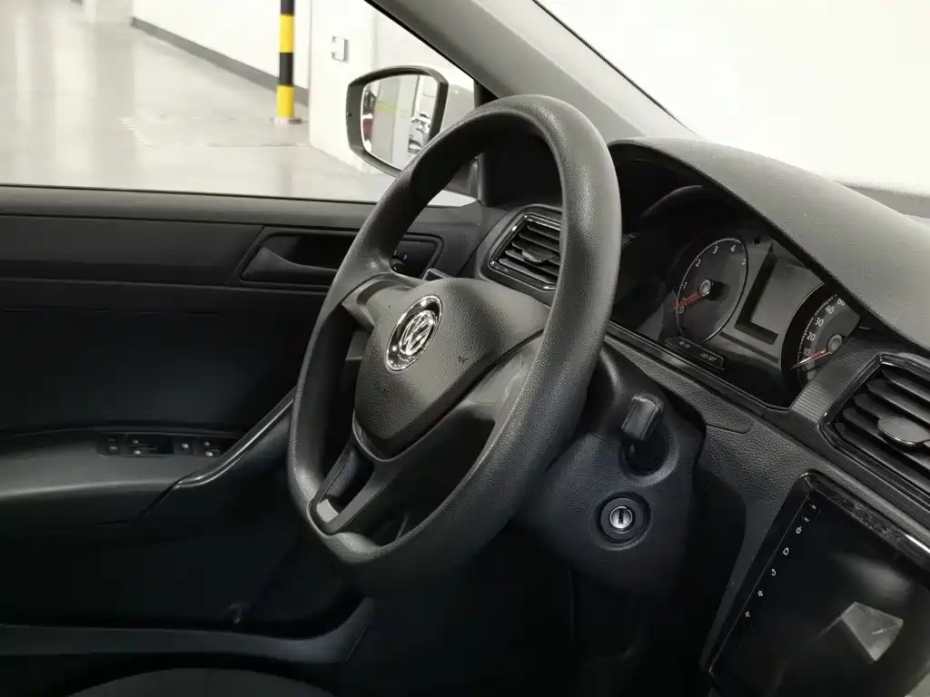 Volkswagen Santana — миниатюра 22