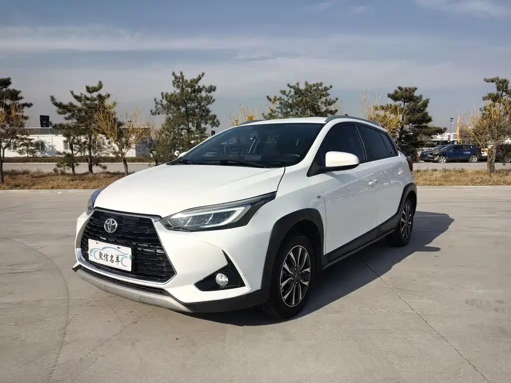 Toyota Yaris L 2022