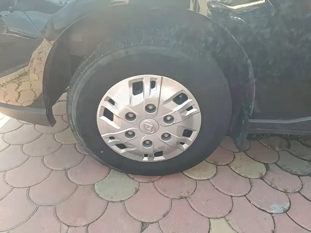 Maxus V70 — миниатюра 23