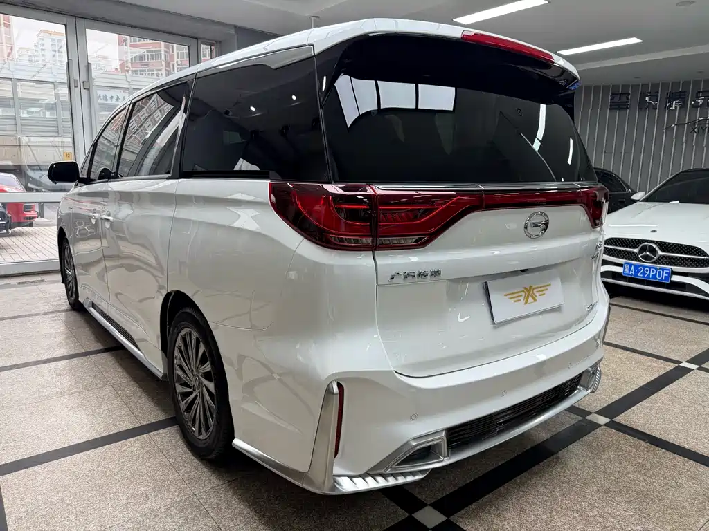 GAC TRUMPCHI M8