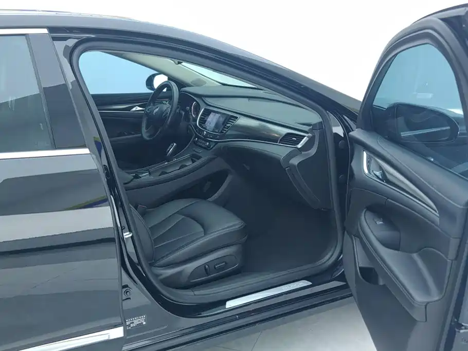 Buick LaCrosse — миниатюра 8