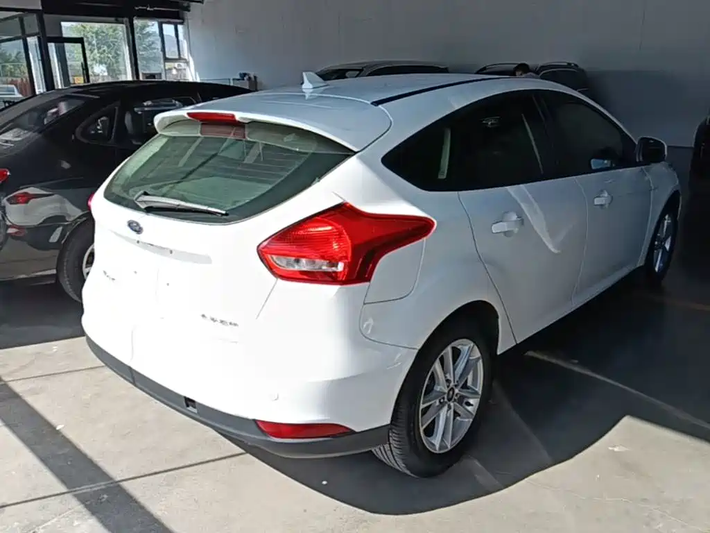 Ford Focus — миниатюра 7