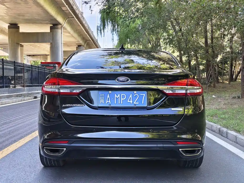 Ford Mondeo — миниатюра 7