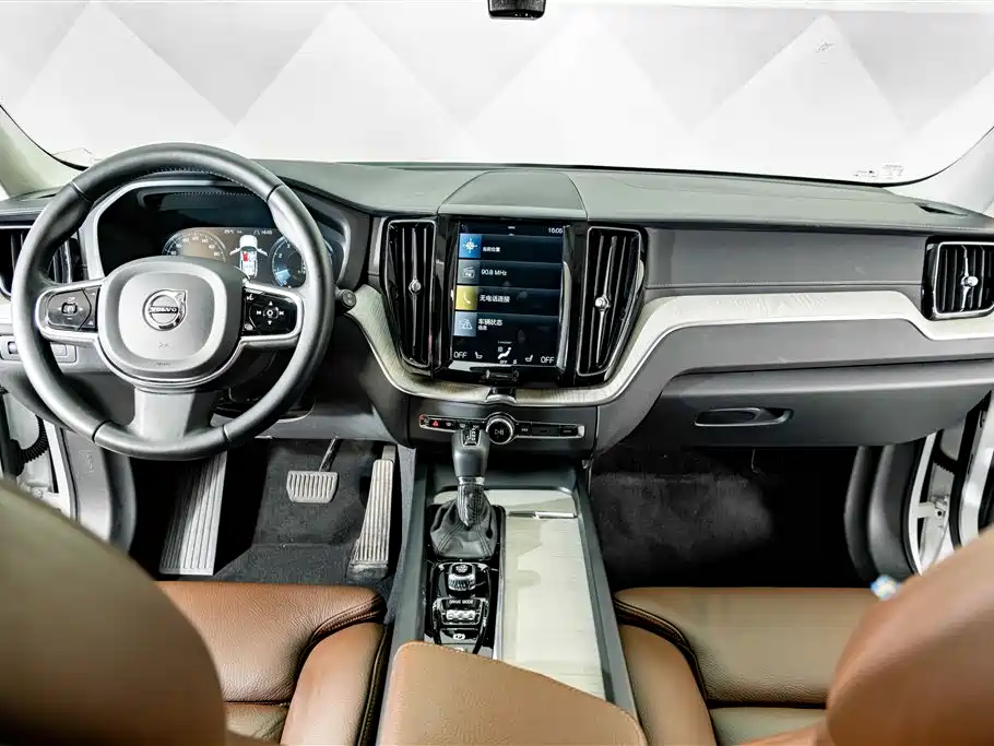 Volvo XC60 — миниатюра 12