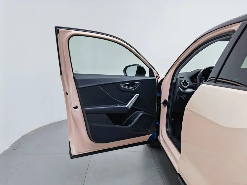 Audi Q2L — миниатюра 8