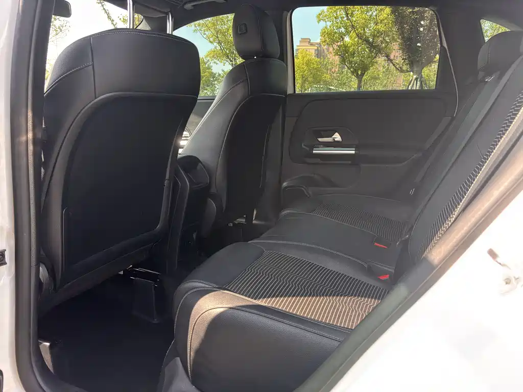 MERCEDES-BENZ B CLASS