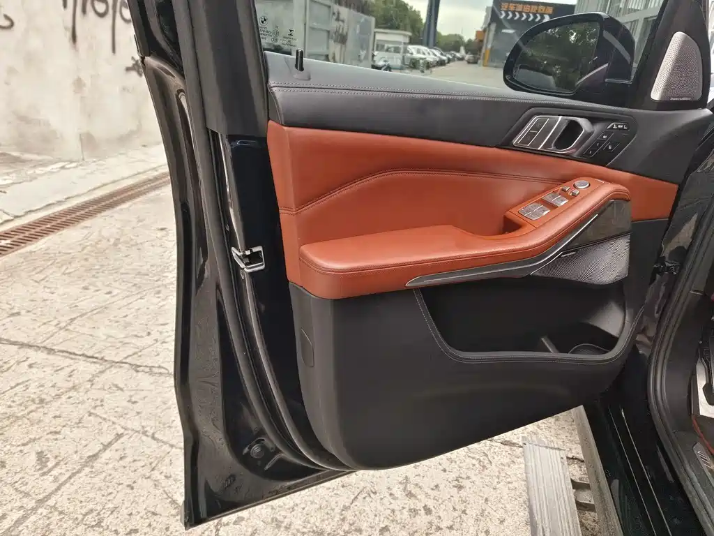 BMW X7 — миниатюра 5