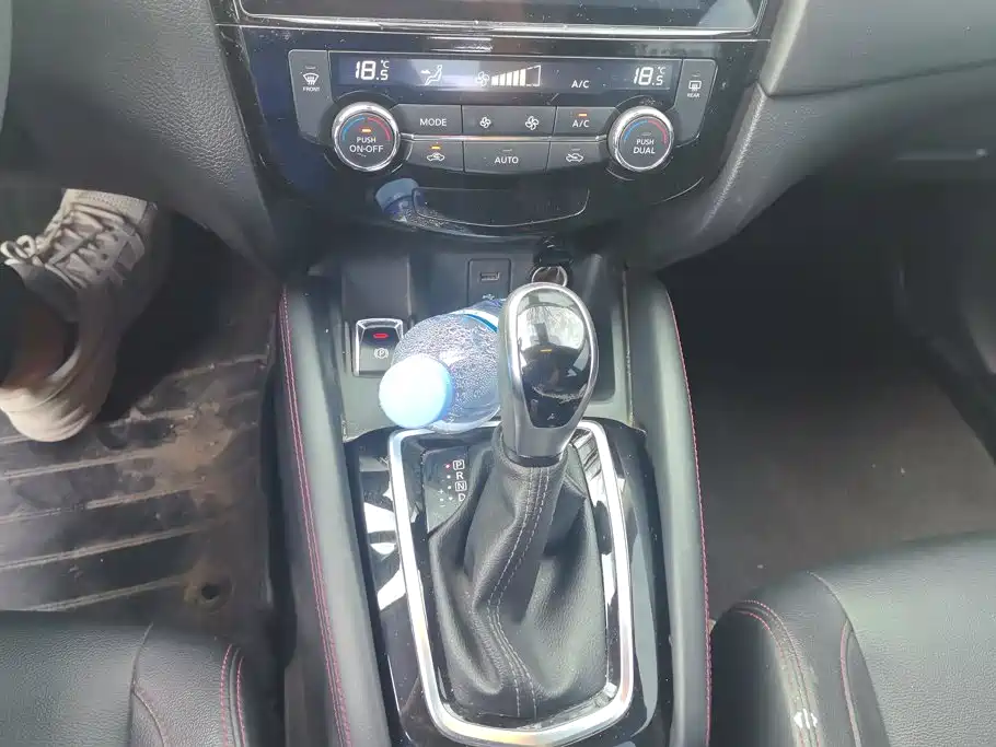 Nissan Qashqai — миниатюра 16