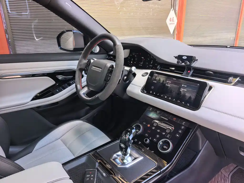 Land Rover Evoque — миниатюра 13
