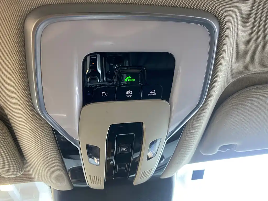 Hongqi Hongqi H5 — миниатюра 13