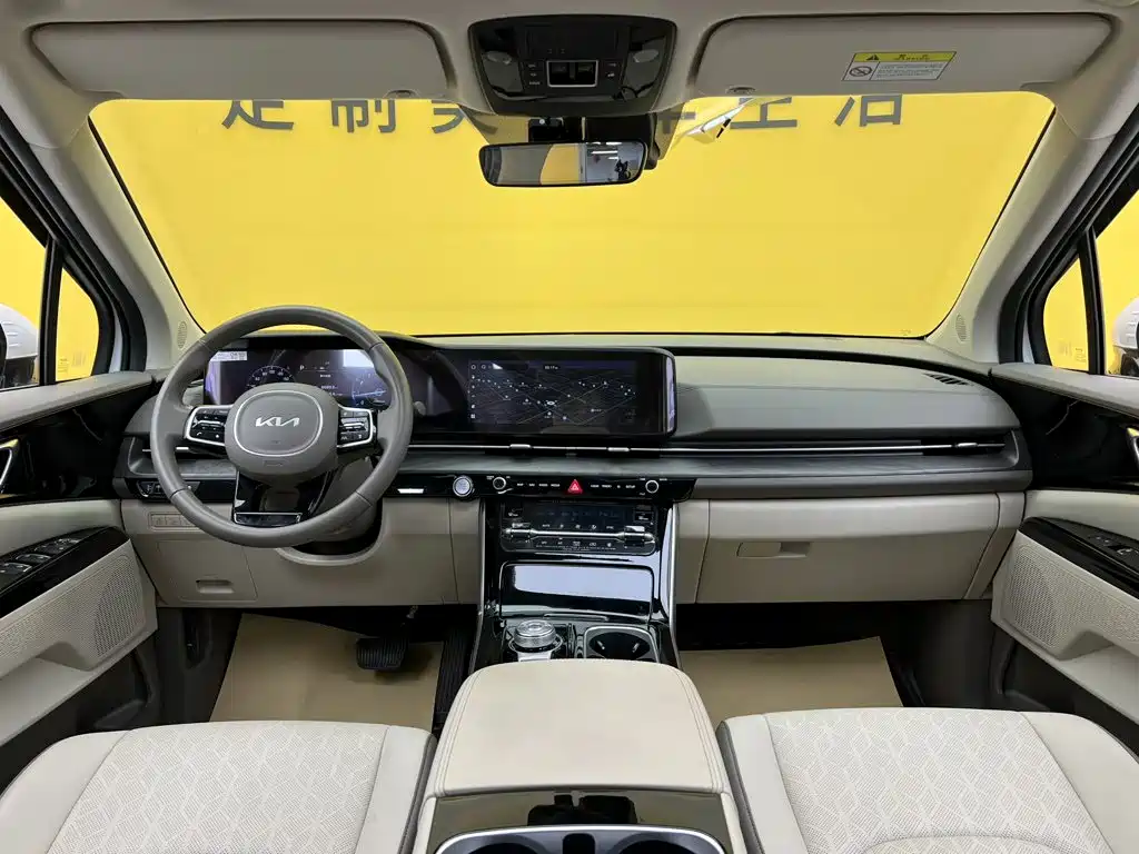 Kia Carnival — миниатюра 16