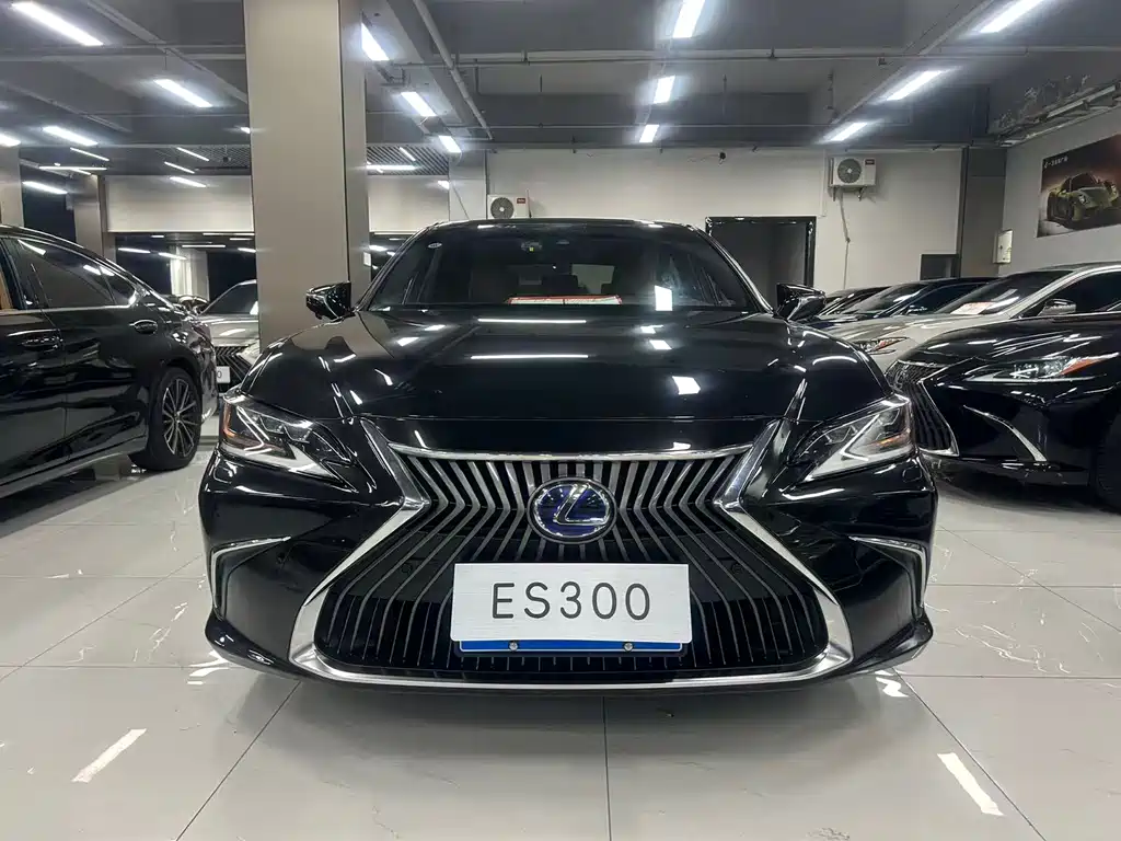 Lexus ES — миниатюра 2