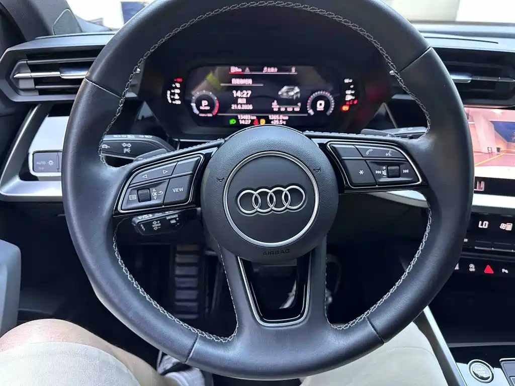 Audi A3 2023 — фото 13