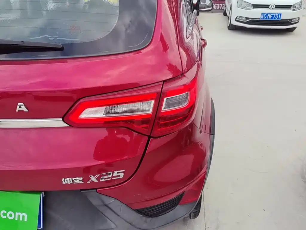 BAIC Senova X25 — миниатюра 8