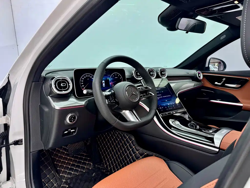 Mercedes-Benz C-Class — миниатюра 6