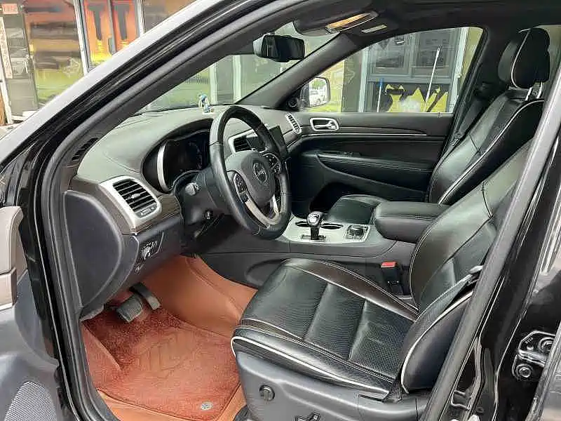 Jeep Grand Cherokee (Import) — миниатюра 5