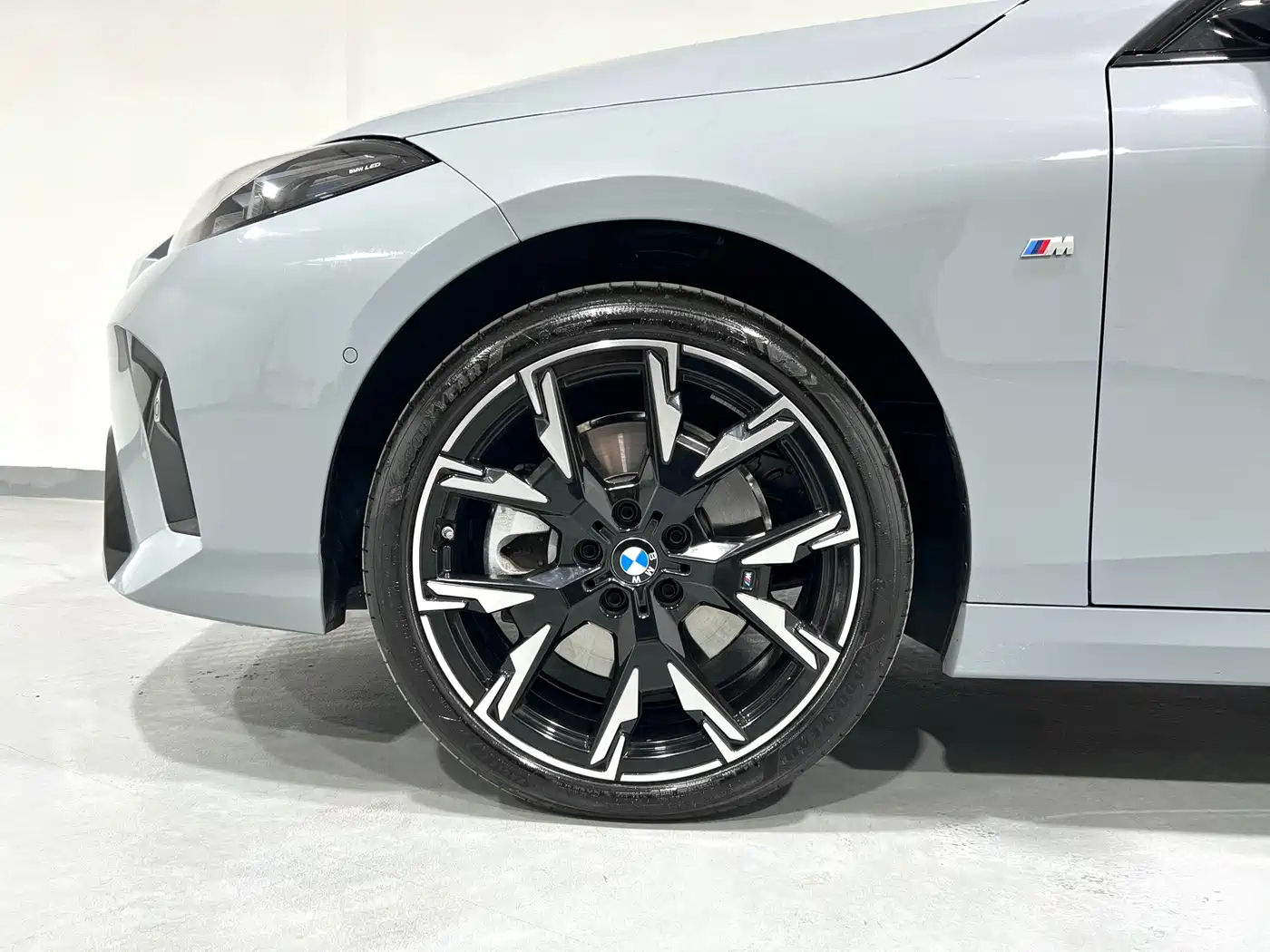 BMW 2 series 2025 Silver/gray из Китая