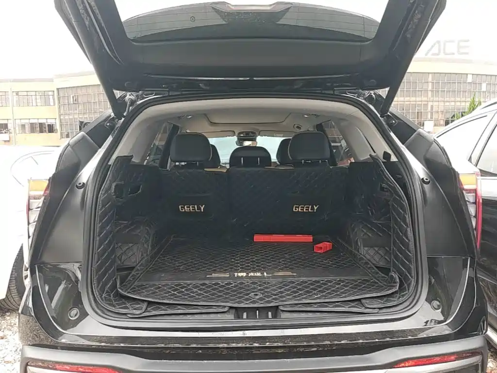 Geely Boyue L — миниатюра 19