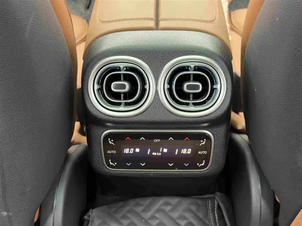 Mercedes-Benz GLC — миниатюра 13