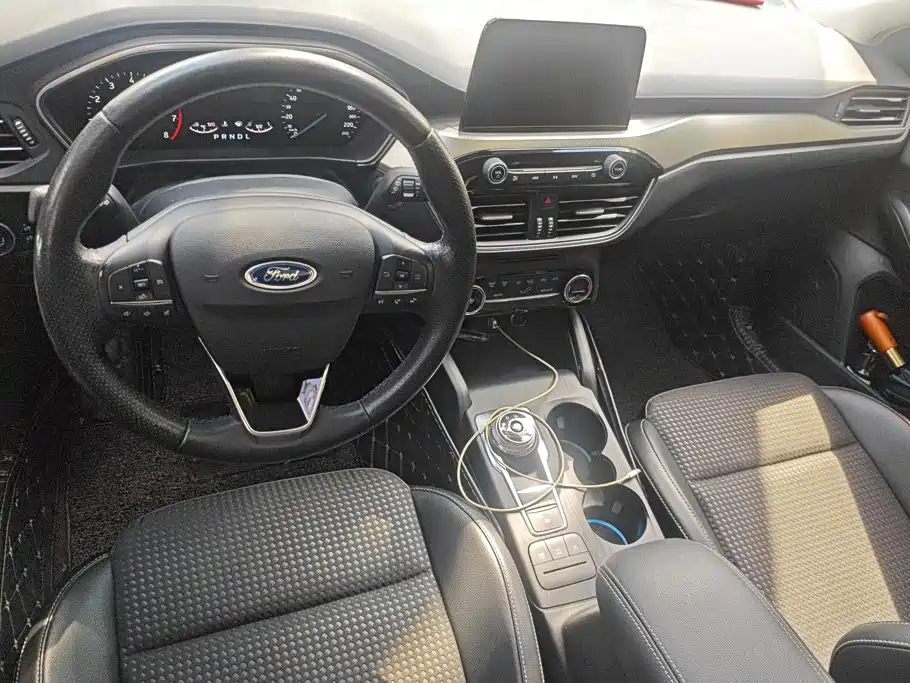 Ford Focus — миниатюра 12