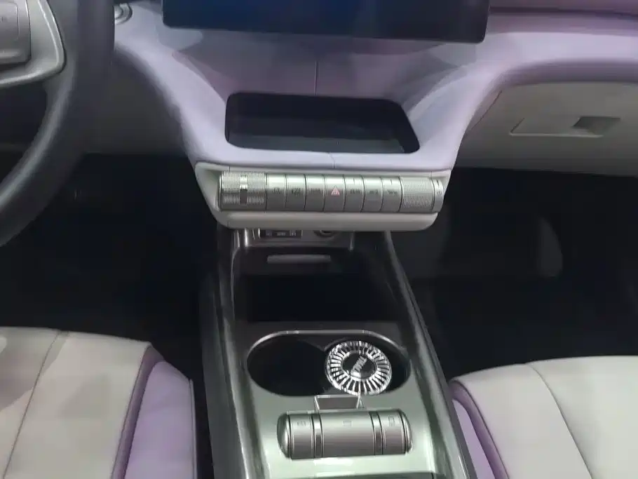 BYD Dolphin — миниатюра 16