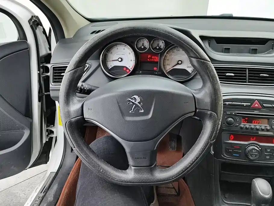 Peugeot 308 — миниатюра 15
