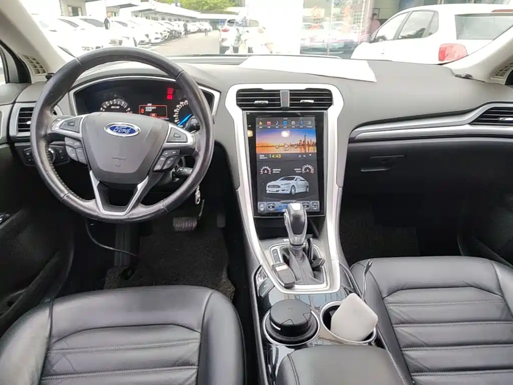 Ford Mondeo — миниатюра 10