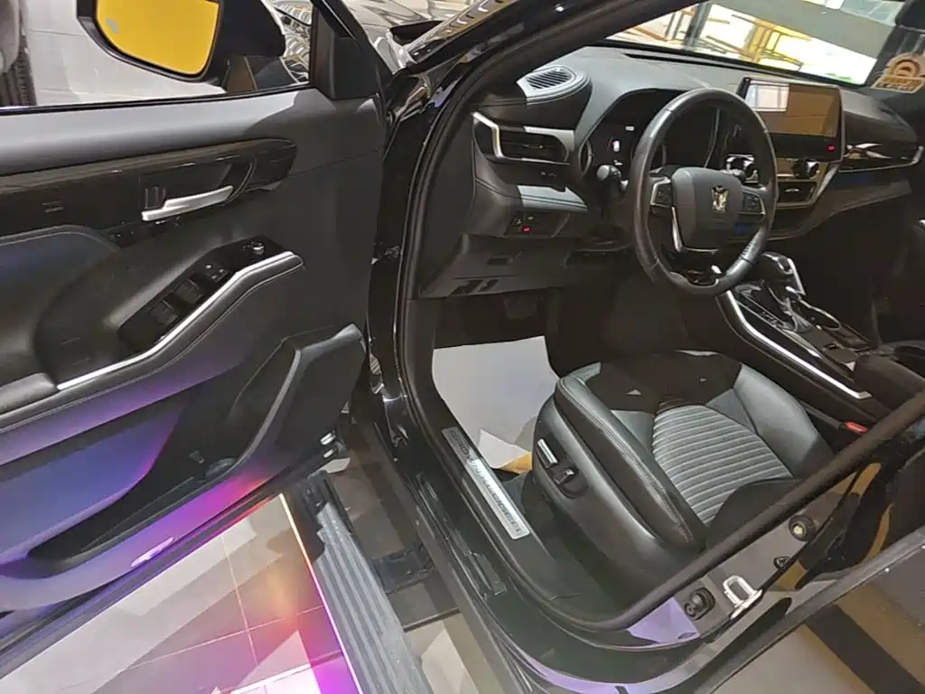 Toyota Crown Kluger — миниатюра 16
