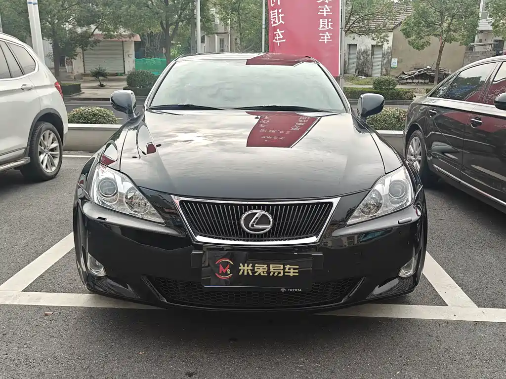 Lexus IS — миниатюра 2