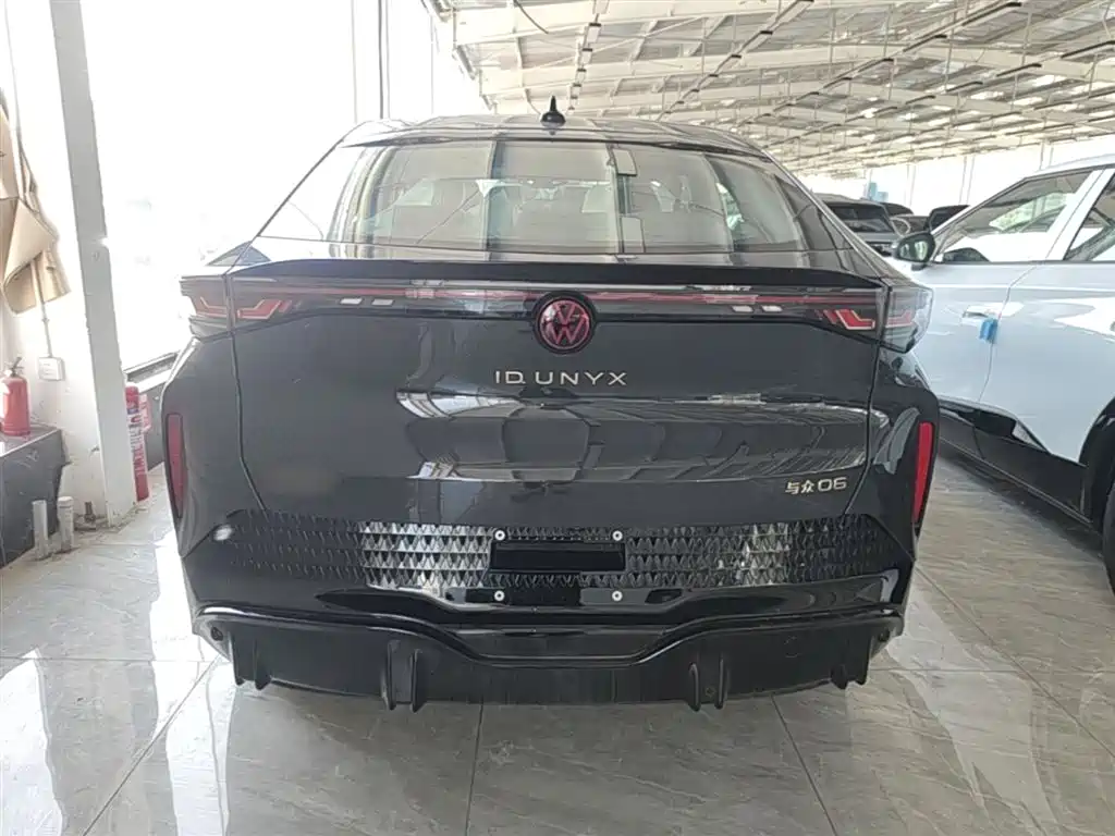 Volkswagen 06 2025 Pure