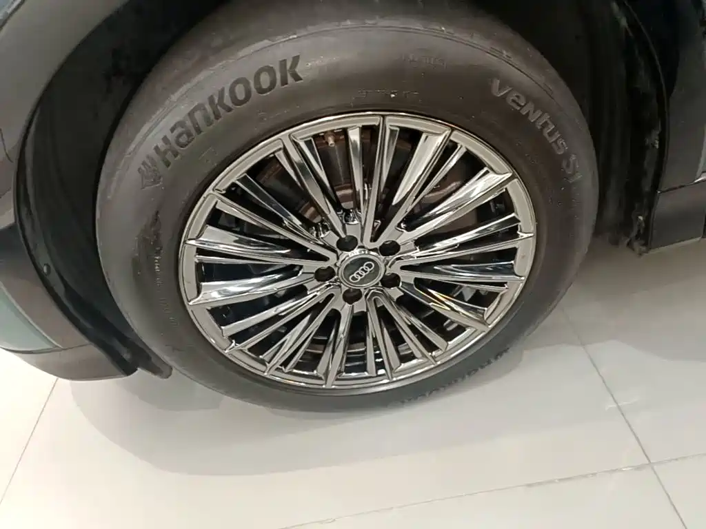 Audi Q5 e-tron — миниатюра 23